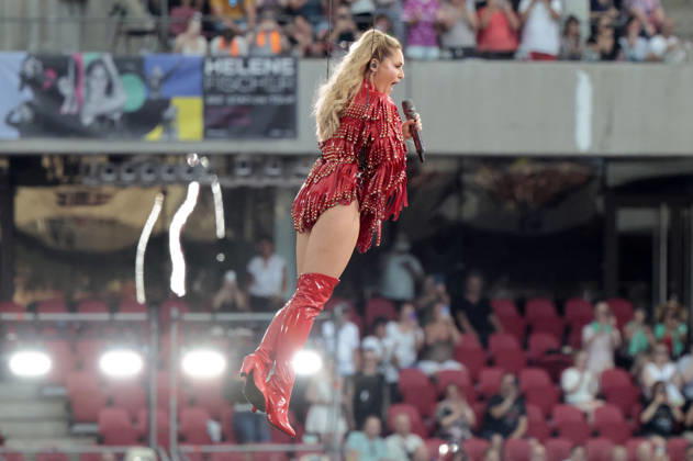 Helene Fischer live bei einem Konzert ihrer 360Â° Stadion Tour im RheinEnergieStadion. Köln, 27.06.2026 (Hinweis: Verwendung nur redaktionell in Bezug auf das Konzert bzw. die aktuelle Tour)