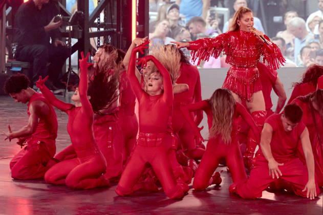 Helene Fischer live bei einem Konzert ihrer 360Â° Stadion Tour im RheinEnergieStadion. Köln, 27.06.2026 (Hinweis: Verwendung nur redaktionell in Bezug auf das Konzert bzw. die aktuelle Tour)