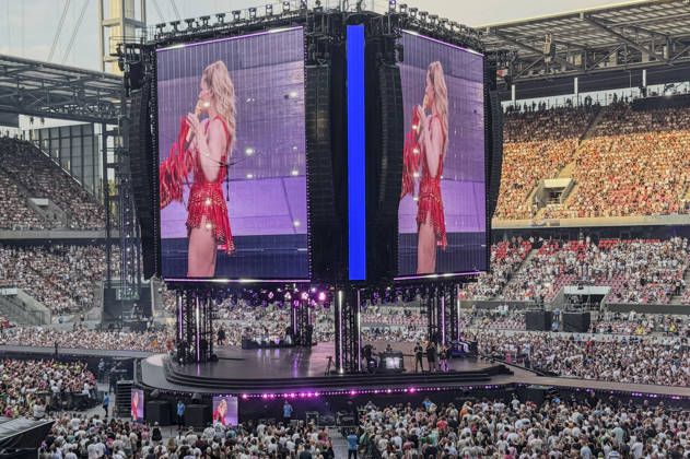 Helene Fischer live bei einem Konzert ihrer 360Â° Stadion Tour im RheinEnergieStadion. Köln, 27.06.2026 (Hinweis: Verwendung nur redaktionell in Bezug auf das Konzert bzw. die aktuelle Tour)