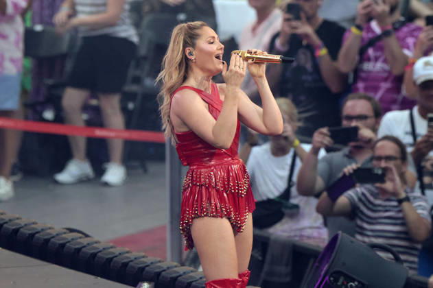 Helene Fischer live bei einem Konzert ihrer 360Â° Stadion Tour im RheinEnergieStadion. Köln, 27.06.2026 (Hinweis: Verwendung nur redaktionell in Bezug auf das Konzert bzw. die aktuelle Tour)