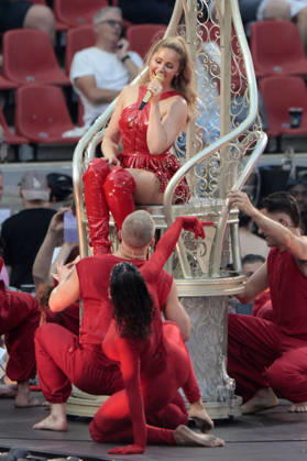 Helene Fischer live bei einem Konzert ihrer 360Â° Stadion Tour im RheinEnergieStadion. Köln, 27.06.2026 (Hinweis: Verwendung nur redaktionell in Bezug auf das Konzert bzw. die aktuelle Tour)