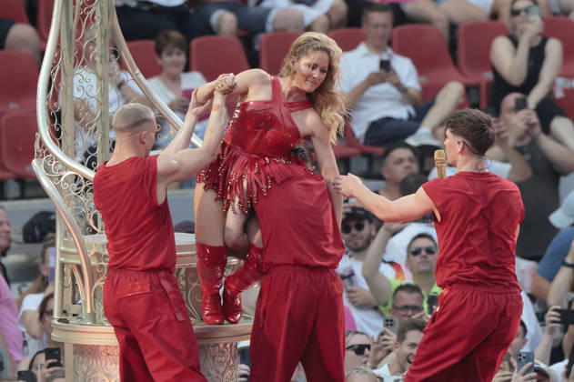 Helene Fischer live bei einem Konzert ihrer 360Â° Stadion Tour im RheinEnergieStadion. Köln, 27.06.2026 (Hinweis: Verwendung nur redaktionell in Bezug auf das Konzert bzw. die aktuelle Tour)