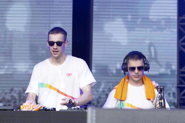 Gestört aber Geil live beim Rainbow Festival am Fühlinger See. Köln, 27.06.2026