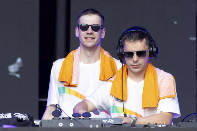 Gestört aber Geil live beim Rainbow Festival am Fühlinger See. Köln, 27.06.2026