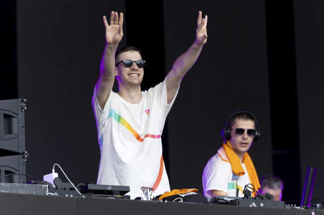 Gestört aber Geil live beim Rainbow Festival am Fühlinger See. Köln, 27.06.2026