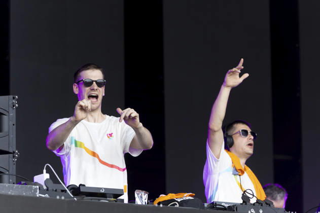 Gestört aber Geil live beim Rainbow Festival am Fühlinger See. Köln, 27.06.2026