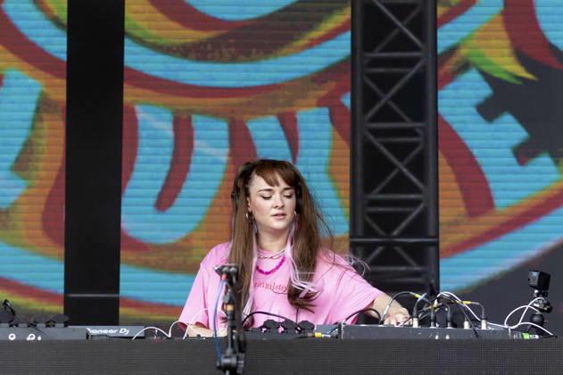 Lari Luke live beim Rainbow Festival am Fühlinger See. Köln, 27.06.2026