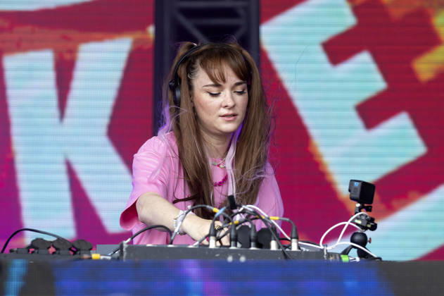 Lari Luke live beim Rainbow Festival am Fühlinger See. Köln, 27.06.2026