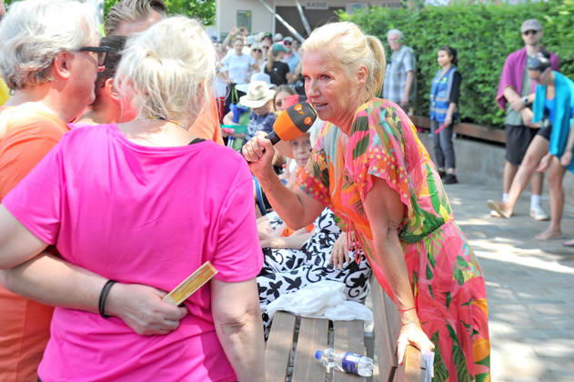 ZDF - Fernsehgarten. Fernsehmoderatorin Andrea Kiwi Kiewel während der ZDF - Unterhaltungsshow Fernsehgarten am 28.06.2026 in Mainz. 20260628MWI130745