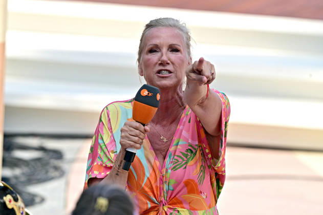 ZDF - Fernsehgarten. Fernsehmoderatorin Andrea Kiwi Kiewel während der ZDF - Unterhaltungsshow Fernsehgarten am 28.06.2026 in Mainz. 20260628MWI130986