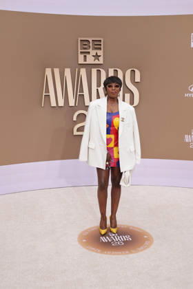 BET Awards 2026 - Red Carpet Estelle attends the 2026 BET Awards at Peacock Theater on June 28, 2026 in Los Angeles, California. Los Angeles California United States Copyright: xCraSH imageSPACEx