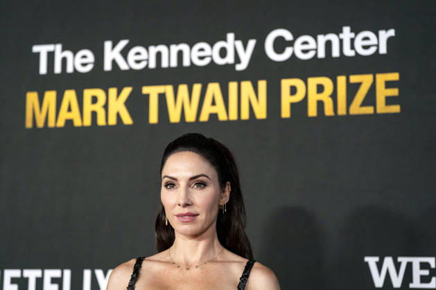 Whitney Cummings arrives on the red carpet before the 27th Mark Twain Prize for American Humor Award at the Kennedy Center for the Performing Arts in Washington DC on Sunday, June 28, 2026. WAP20260628381 BONNIExCASH