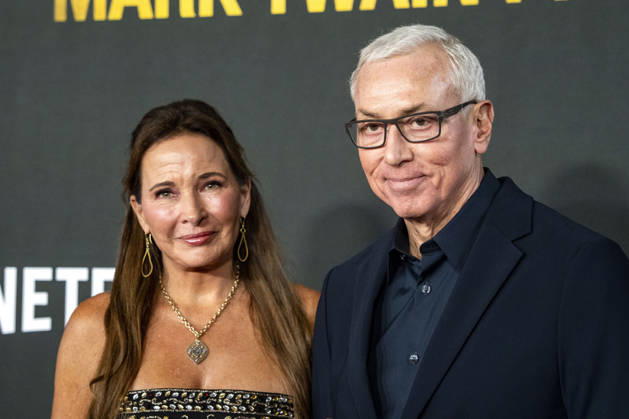 Susan Sailer Pinsky and Drew Pinsky arrive on the red carpet before the 27th Mark Twain Prize for American Humor Award at the Kennedy Center for the Performing Arts in Washington DC on Sunday, June 28, 2026.  WAP20260628354 BONNIExCASH