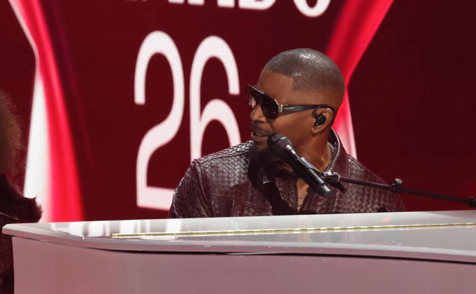 2026 BET Awards - Show Jamie Foxx performs onstage during the 2026 BET Awards at Peacock Theater on June 28, 2026 in Los Angeles, California. Los Angeles Peacock Theater California United States Copyright: xCraSH imageSPACEx
