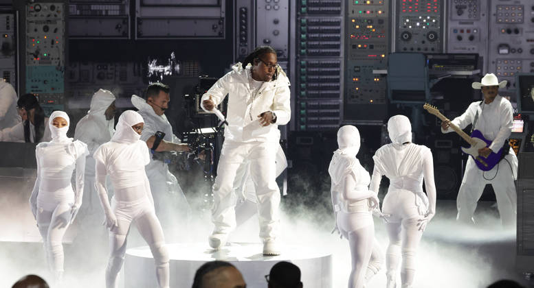 2026 BET Awards - Show Don Toliver performs onstage during the 2026 BET Awards at Peacock Theater on June 28, 2026 in Los Angeles, California. Los Angeles Peacock Theater California United States Copyright: xCraSH imageSPACEx