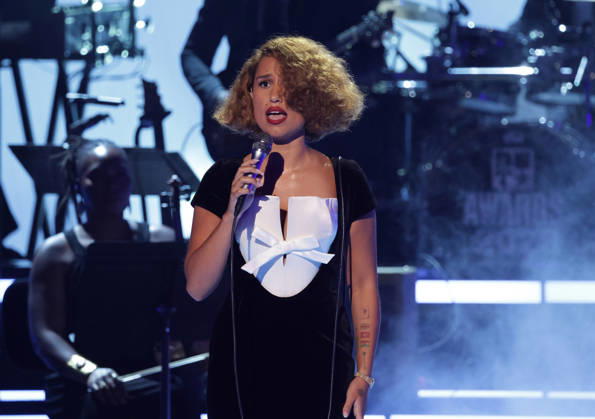2026 BET Awards - Show Raye performs onstage during the 2026 BET Awards at Peacock Theater on June 28, 2026 in Los Angeles, California. Los Angeles Peacock Theater California United States Copyright: xCraSH imageSPACEx