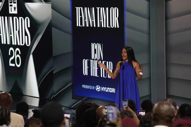 2026 BET Awards - Show Teyana Taylor accepts the Icon of the Year award onstage during the 2026 BET Awards at Peacock Theater on June 28, 2026 in Los Angeles, California. Los Angeles Peacock Theater California United States Copyright: xCraSH imageSPACEx