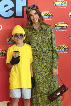 Cathy Hummels mit Sohn Ludwig bei der Premiere des Animationsfilms Minions & Monster Minions & Monsters im Mathäser Filmpalast. München, 28.06.2026