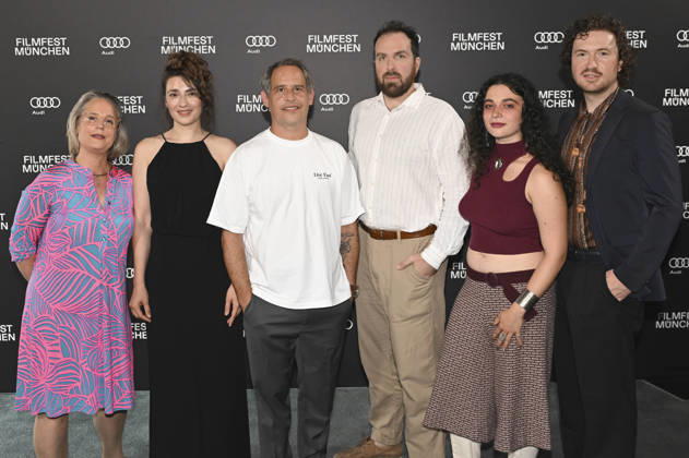 Nanni Erben, Seyneb Saleh, Moritz Bleibtreu, Jonathan Benedict Behr, Anna Shirin Habedank und Rene Colling bei der Premiere der ARD-Miniserie Ritus auf dem 43. Filmfest München 2026 in der Astor Film Lounge im Arri Kino. München, 28.06.2026