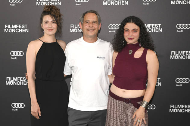 Seyneb Saleh, Moritz Bleibtreu und Anna Shirin Habedank bei der Premiere der ARD-Miniserie Ritus auf dem 43. Filmfest München 2026 in der Astor Film Lounge im Arri Kino. München, 28.06.2026