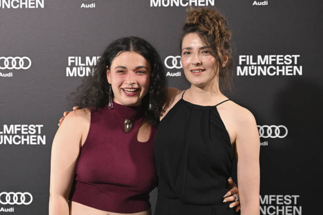 Anna Shirin Habedank und Seyneb Saleh bei der Premiere der ARD-Miniserie Ritus auf dem 43. Filmfest München 2026 in der Astor Film Lounge im Arri Kino. München, 28.06.2026