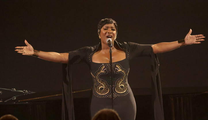 2026 BET Awards - Show Tanya Trotter performs onstage during the 2026 BET Awards at Peacock Theater on June 28, 2026 in Los Angeles, California. Los Angeles Peacock Theater California United States Copyright: xCraSH imageSPACEx