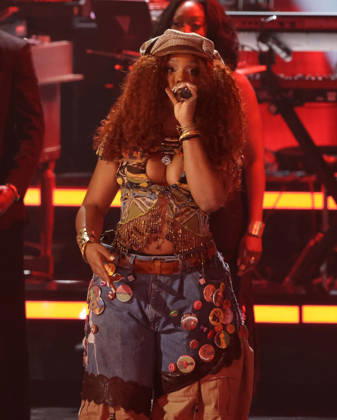 2026 BET Awards - Show SZA performs onstage during the 2026 BET Awards at Peacock Theater on June 28, 2026 in Los Angeles, California. Los Angeles Peacock Theater California United States Copyright: xCraSH imageSPACEx