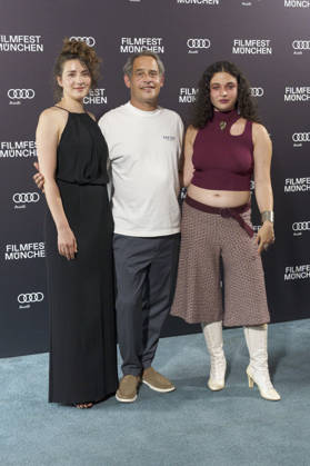Seyneb Saleh, Moritz Bleibtreu und Anna Shirin Habedank bei der Premiere der ARD-Miniserie Ritus auf dem 43. Filmfest München 2026 in der Astor Film Lounge im Arri Kino. München, 28.06.2026