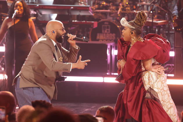 2026 BET Awards - Show Common, Queen Latifah perform onstage during the 2026 BET Awards at Peacock Theater on June 28, 2026 in Los Angeles, California. Los Angeles Peacock Theater California United States Copyright: xCraSH imageSPACEx