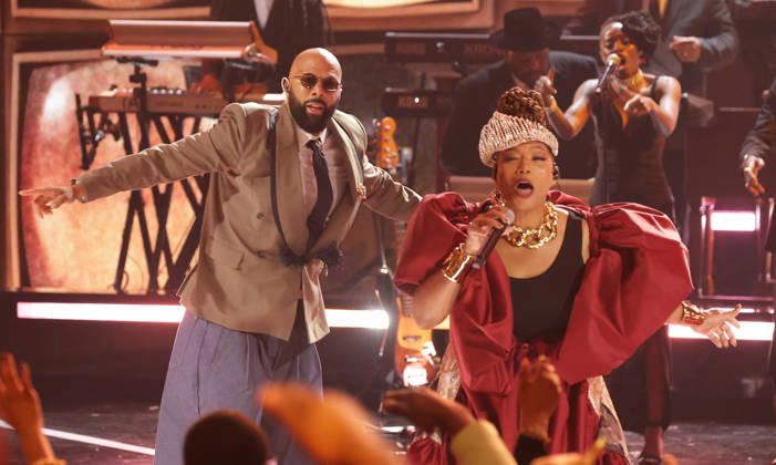 2026 BET Awards - Show Common, Queen Latifah perform onstage during the 2026 BET Awards at Peacock Theater on June 28, 2026 in Los Angeles, California. Los Angeles Peacock Theater California United States Copyright: xCraSH imageSPACEx