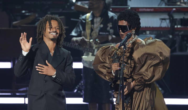 2026 BET Awards - Show John Marley, Lauryn Hill onstage during the 2026 BET Awards at Peacock Theater on June 28, 2026 in Los Angeles, California. Los Angeles Peacock Theater California United States Copyright: xCraSH imageSPACEx