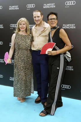 Stella Mancini, Timo Jacobs und Mo Asumang bei der Premiere der ARD-Miniserie Selling Sex auf dem 43. Filmfest München 2026 im City Kino. München, 28.06.2026