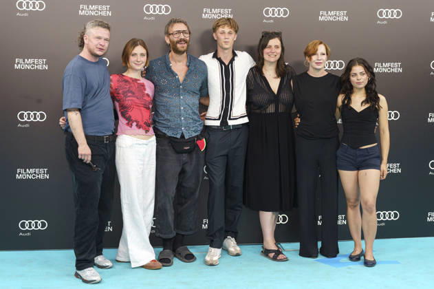 Gast, Carla Huttermann, Gast, Tristan Lopez, Sandra Wollner, Birgit Minichmayr und Nanon Esja Wendel bei der Premiere des Kinofilms Everytime auf dem 43. Filmfest München 2026 in der Hochschule für Fernsehen und Film. München, 28.06.2026