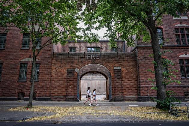 Kiezspaziergang Moabit Ost zu Neubauprojekten im Kiez ** NUR FÜR REDAKTIONELLE ZWECKE ** EDITORIAL USE ONLY **<p>Kiezspaziergang Moabit Ost zu Neubauprojekten im Kiez besucht werden WBM-Neubau in Rathenower Straße, umgebautes Frauengefängnis, fotografiert am 29.06.2026 in Köln Berlin Berlin Berlin Copyright: MaurizioxGambarini