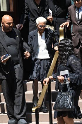 Mourners depart the funeral of legendary music executive Clive Davis, who died last week aged 94, at Central Synagogue in New York City Featuring: Dionne Warwick Where: New York City, New York, United States When: 29 Jun 2026 Credit: Elder Ordonez INSTARimages EDITORIAL USE ONLY. NOT FOR USE BY NEWSPAPERS BASED IN THE UK. Copyright: xx instar55815955