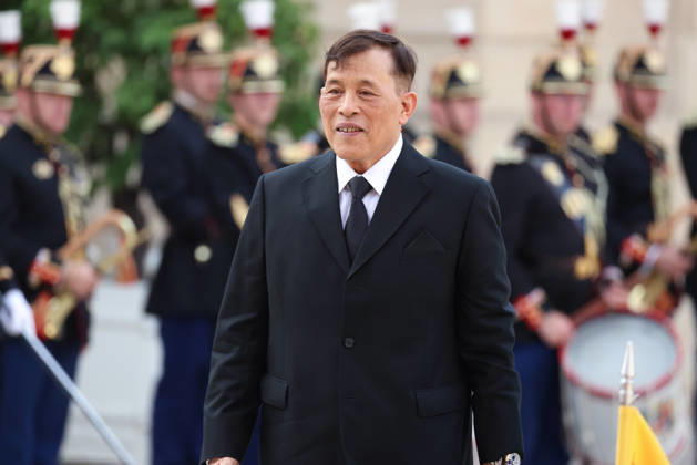 Emmanuel Macron et Brigitte Macron recÌßoivent le Roi et de la Reine du Royaume de Thaïlande pour un Diner d Etat Emmanuel Macron et Brigitte Macron recÌßoivent le Roi et de la Reine du Royaume de Thaïlande, leurs MajesteÌs Maha Vajiralongkorn, Rama X et Suthida Bajrasudhabimalalakshana et la Princesse Sirivannavari Nariratana pour un diÌ‚ner d™Etat au Palais de l Elysà e à Paris, le 29 juin 2026. French President, Emmanuel Macron and his wife, Brigitte Macron, hosted the King and Queen of the Kingdom of Thailand, Their Majesties Maha Vajiralongkorn, Rama X, and Suthida Bajrasudhabimalalakshana, along with Princess Sirivannavari Nariratana, for a state dinner at the Elysà e Palace in Paris on June 29, 2026. Copyright: xFabricexChasseryx