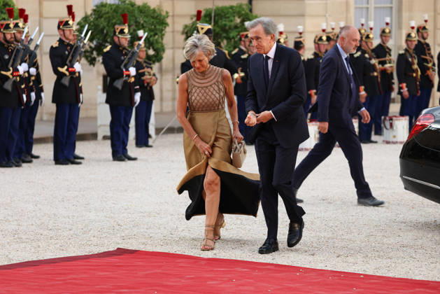 Emmanuel Macron et Brigitte Macron recÌßoivent le Roi et de la Reine du Royaume de Thaïlande pour un Diner d Etat Michele et Bernard Arnault Emmanuel Macron et Brigitte Macron recÌßoivent le Roi et de la Reine du Royaume de Thaïlande, leurs MajesteÌs Maha Vajiralongkorn, Rama X et Suthida Bajrasudhabimalalakshana et la Princesse Sirivannavari Nariratana pour un diÌ‚ner d™Etat au Palais de l Elysà e à Paris, le 29 juin 2026. French President, Emmanuel Macron and his wife, Brigitte Macron, hosted the King and Queen of the Kingdom of Thailand, Their Majesties Maha Vajiralongkorn, Rama X, and Suthida Bajrasudhabimalalakshana, along with Princess Sirivannavari Nariratana, for a state dinner at the Elysà e Palace in Paris on June 29, 2 Copyright: xFabricexChasseryx