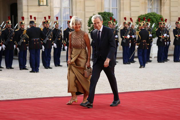 Emmanuel Macron et Brigitte Macron recÌßoivent le Roi et de la Reine du Royaume de Thaïlande pour un Diner d Etat Michele et Bernard Arnault Emmanuel Macron et Brigitte Macron recÌßoivent le Roi et de la Reine du Royaume de Thaïlande, leurs MajesteÌs Maha Vajiralongkorn, Rama X et Suthida Bajrasudhabimalalakshana et la Princesse Sirivannavari Nariratana pour un diÌ‚ner d™Etat au Palais de l Elysà e à Paris, le 29 juin 2026. French President, Emmanuel Macron and his wife, Brigitte Macron, hosted the King and Queen of the Kingdom of Thailand, Their Majesties Maha Vajiralongkorn, Rama X, and Suthida Bajrasudhabimalalakshana, along with Princess Sirivannavari Nariratana, for a state dinner at the Elysà e Palace in Paris on June 29, 2 Copyright: xFabricexChasseryx