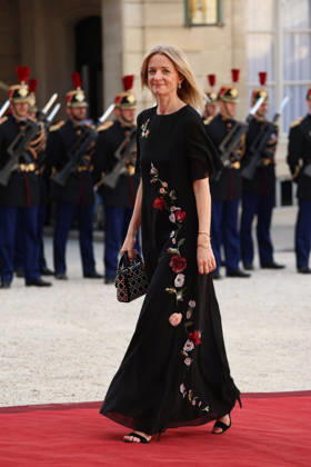 Emmanuel Macron et Brigitte Macron recÌßoivent le Roi et de la Reine du Royaume de Thaïlande pour un Diner d Etat Delphine Arnault Emmanuel Macron et Brigitte Macron recÌßoivent le Roi et de la Reine du Royaume de Thaïlande, leurs MajesteÌs Maha Vajiralongkorn, Rama X et Suthida Bajrasudhabimalalakshana et la Princesse Sirivannavari Nariratana pour un diÌ‚ner d™Etat au Palais de l Elysà e à Paris, le 29 juin 2026. French President, Emmanuel Macron and his wife, Brigitte Macron, hosted the King and Queen of the Kingdom of Thailand, Their Majesties Maha Vajiralongkorn, Rama X, and Suthida Bajrasudhabimalalakshana, along with Princess Sirivannavari Nariratana, for a state dinner at the Elysà e Palace in Paris on June 29, 2026. Copyright: xFabricexChasseryx