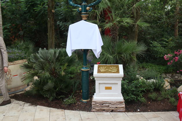 Die Handabdrücke von Fürst Albert II. von Monaco bei der Einweihung des Monaco-Bereichs im Europa-Park. Rust, 29.06.2026. Copyright: xAgenturxMatthiasxWehnertx xM.xGränzdörferx