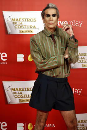 RTVE presents the second season of Maestros de la Costura Celebrity 2. Socialite Mario Vaquerizo poses at the photocall during the presentation of the second season of Maestros de la Costura Celebrity 2, on June 30, 2026, in Madrid, Spain CELEBRITIES RTVE SHOW PHOTOCALL Antonio Gutié Madrid Madrid Spain  Copyright: xAntonioxGutiÃ rrezx 7633019