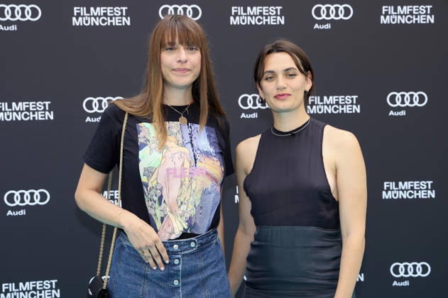 Alice Winocour und Ella Rumpf bei der Premiere des Kinofilms Couture auf dem 43. Filmfest München 2026 im Deutschen Theater. München, 30.06.2026