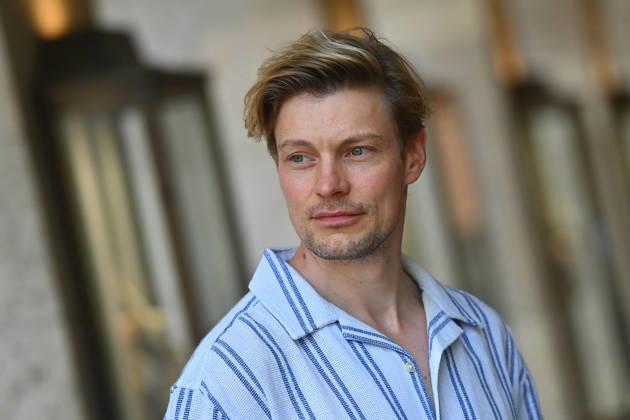 Helgi SCHMID (Schauspieler). Einzelbild,angeschnittenes Einzelmotiv,Portraet,Portrait,Porträt. ZDF Empfang Get Together Orange Hour in H ugo s Bar anlaesslich Filmfest Muenchen am 30.06.2026.