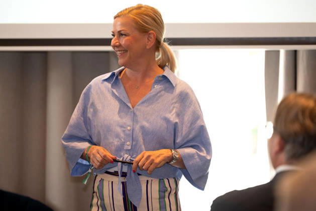 Aleksandra Bechtel auf der Buehne beim EuroMinds Wirtschaftsgipfel Get-together am 30.06.2026 im Radisson Blu Hotel in Hamburg Aleksandra Bechtel attend the EuroMinds Business Summit get-together event on June 30, 2026 at the Radisson Blu Hotel in Hamburg, Germany EuroMinds 2026 Event in Hamburg