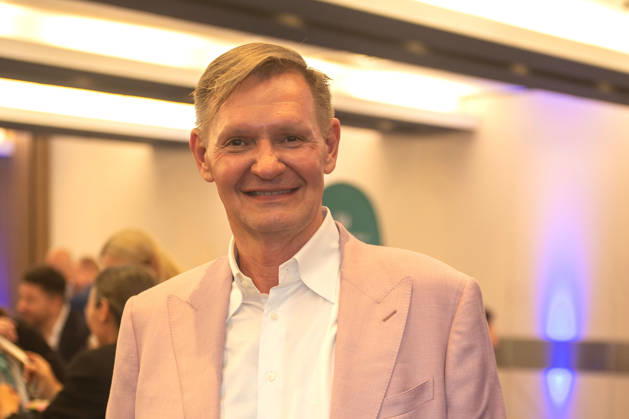 Soeren Bauer beim EuroMinds Wirtschaftsgipfel Get-together Event am 30.06.2026 im Radisson Blu Hotel in Hamburg Soeren Bauer attend the EuroMinds Business Summit get-together event on June 30, 2026 at the Radisson Blu Hotel in Hamburg, Germany EuroMinds 2026 Event in Hamburg