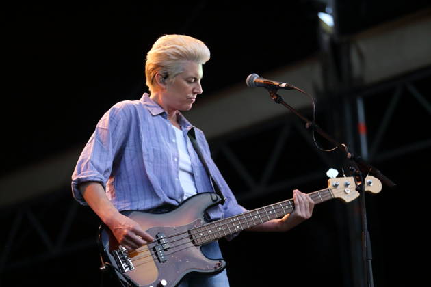 Emma Richardson von der Band Pixies bei einem Konzert in der Zitadelle Spandau in Berlin, 30. Juni 2026. Pixies Konzert Berlin