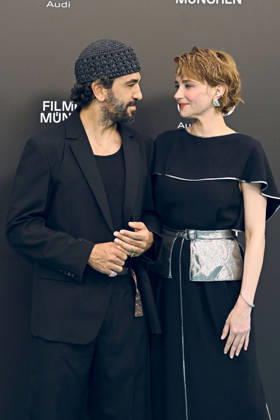 Elyas M Barek und Haley Bennett bei der Premiere des Kinofilms Virginia Woolf s Night & Day auf dem 43. Filmfest München 2026 in der Hochschule für Fernsehen und Film. München, 30.06.2026