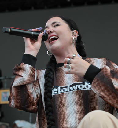 Blenheim Palace Festival 2026, Teddy Swims headlines Tuesday 30 July, Blenheim Palace, Woodstock, Oxfordshire, UK Lauren Spencer Smith and her band perform on the main stage for the Blenheim Palace Festival 2026, Teddy Swims headlines Tuesday 30 July, Blenheim Palace, Woodstock, Oxfordshire, UK, Credit:Jules Annan Avalon England Copyright: xJulesxAnnanx xAvalonx 1113646023