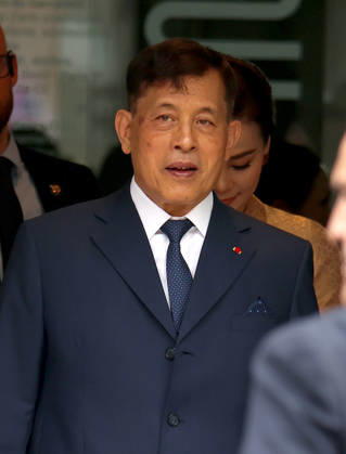 King Maha Vajiralongkorn and Queen Suthida of Thailand visiting the Museum of Decorative Arts in Paris King Maha Vajiralongkorn and Queen Suthida of Thailand visiting the Museum of Decorative Arts in Paris, France on June 30, 2026  Copyright: xDidierxFereyx