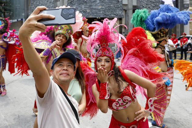 Dancers perform samba show summer festival in Seoul Dancers from Lotte World, a South Korean theme park, pose for photos with visitors after performing a samba show during a summer festival promotional event in the Myeongdong shopping district in Seoul, South Korea, on July 01, 2026. Seoul South Korea  Copyright: xMatrixxImagesx xJungxUi-Chelx